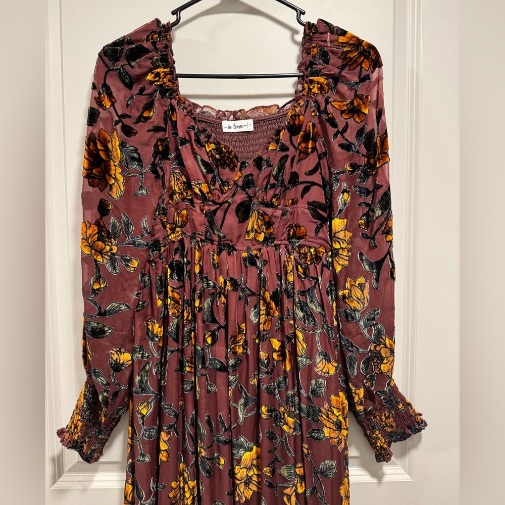 Burgundy and Gold Floral Long Sleeve Dress - Picture 9 of 15